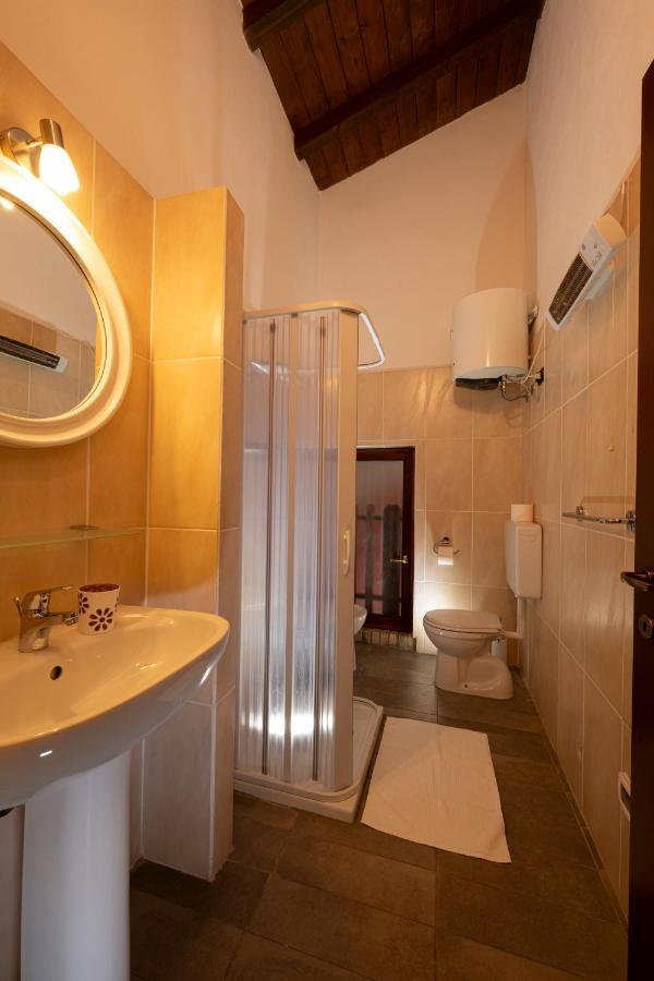Agriturismo Di Sordiglio Casina Bagian luar foto