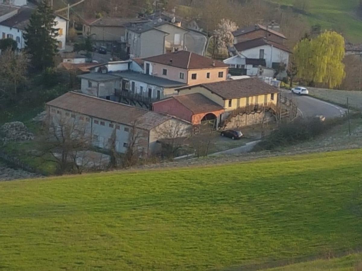 Agriturismo Di Sordiglio Casina Bagian luar foto